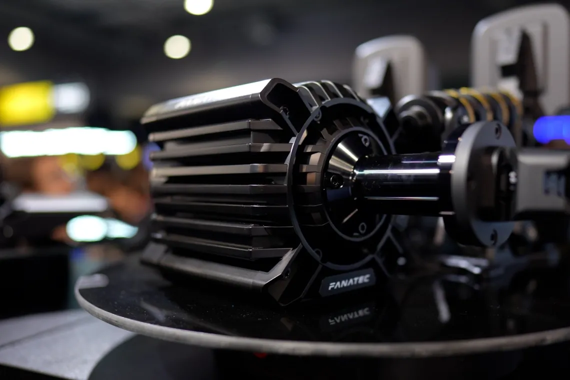 Fanatec podium dd: nieuwe vlaggenschip wielbasis lanceert op 15 januari