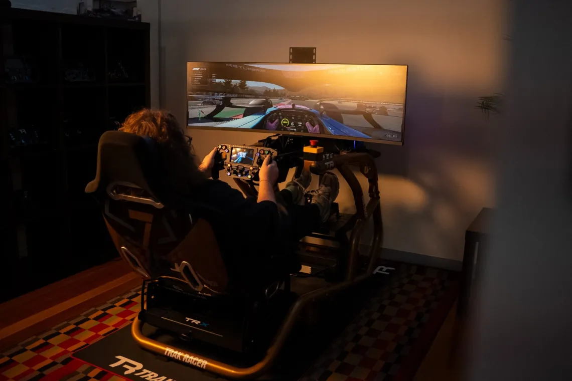Trak Racer introduceert gelimiteerde editie TRX-racesimulator geïnspireerd op de F1-film